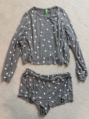 Honeydew Gray Heart-Print Women's PJ Lounge Top & Shorts Set